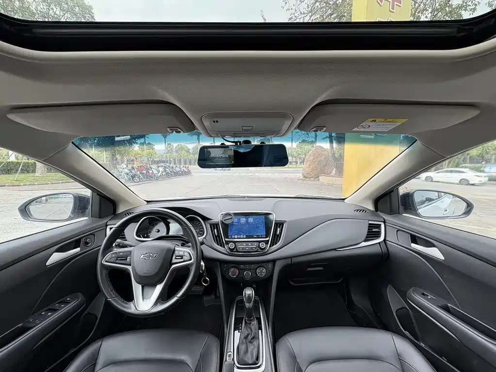 Monza Mild Hybrid Redline 320 T DCT Brisk