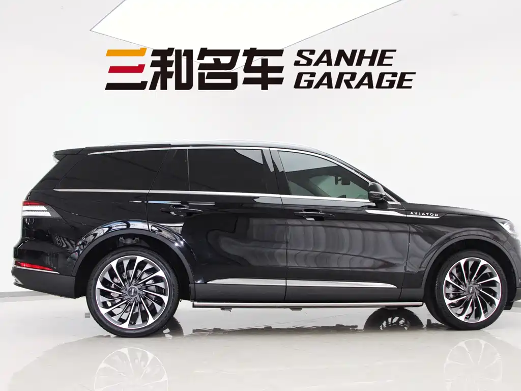 Aviator 3.0 T V6 4 WD Premium Cruise 6-seat