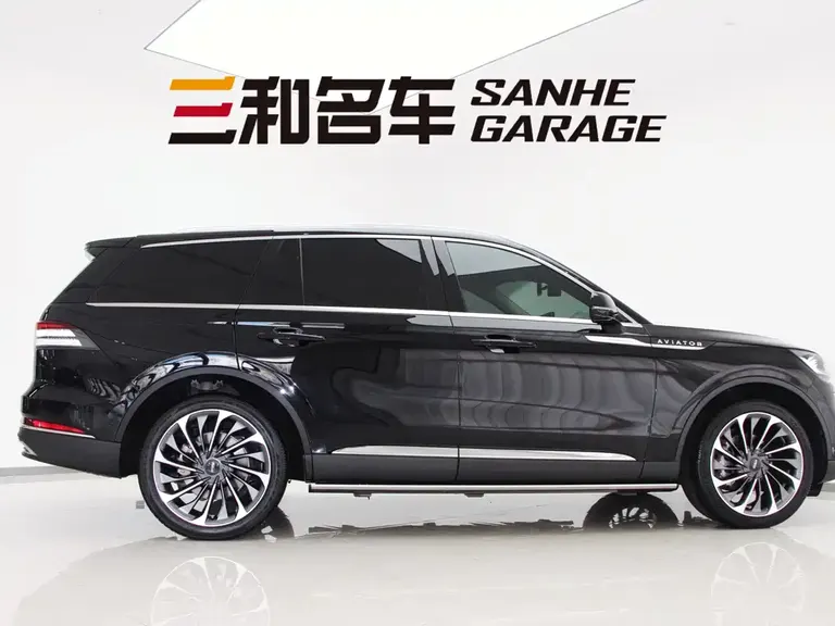 Lincoln Aviator 3.0 T V6 4 WD Premium Cruise 6-seat