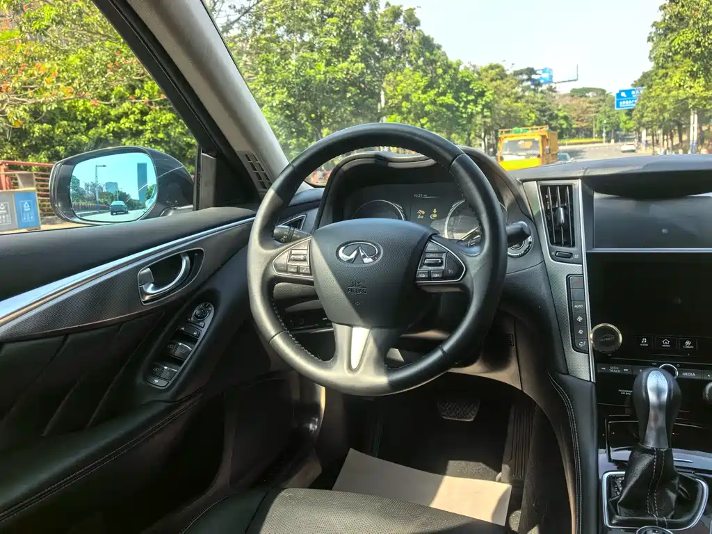 Infiniti Q50 L 2.0 T Joy