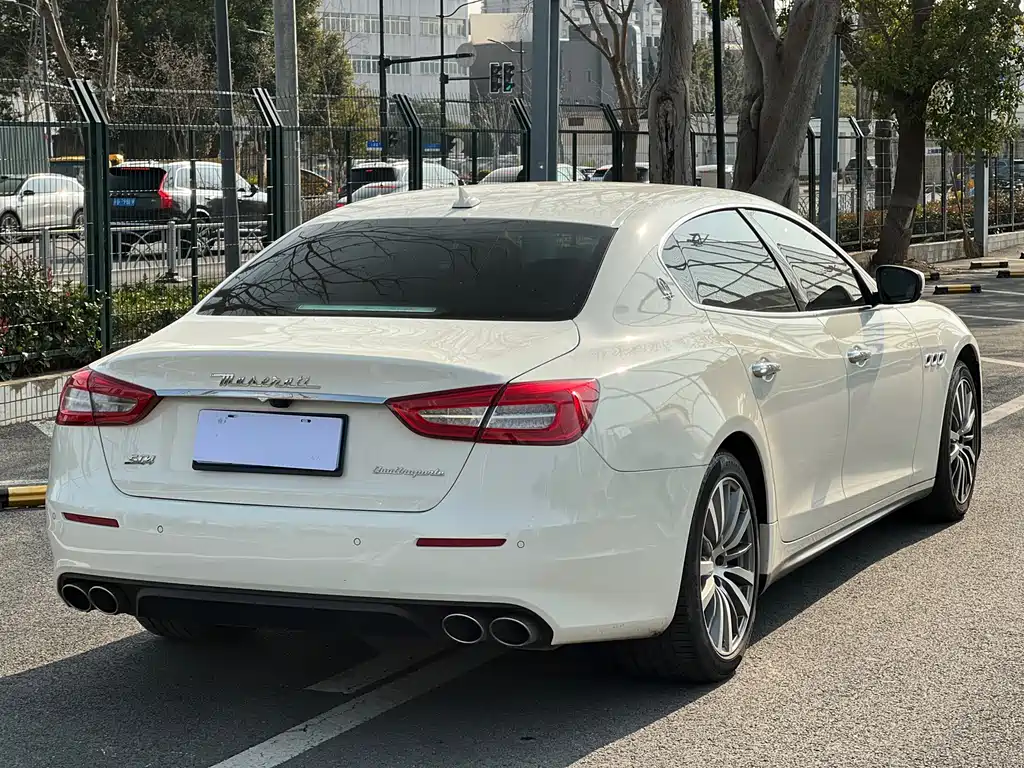 Quattroporte 3.0 T Standard