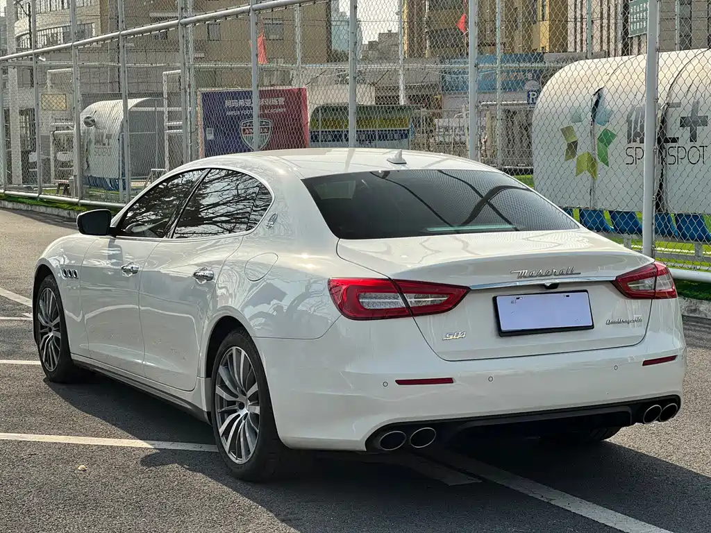 Quattroporte 3.0 T Standard