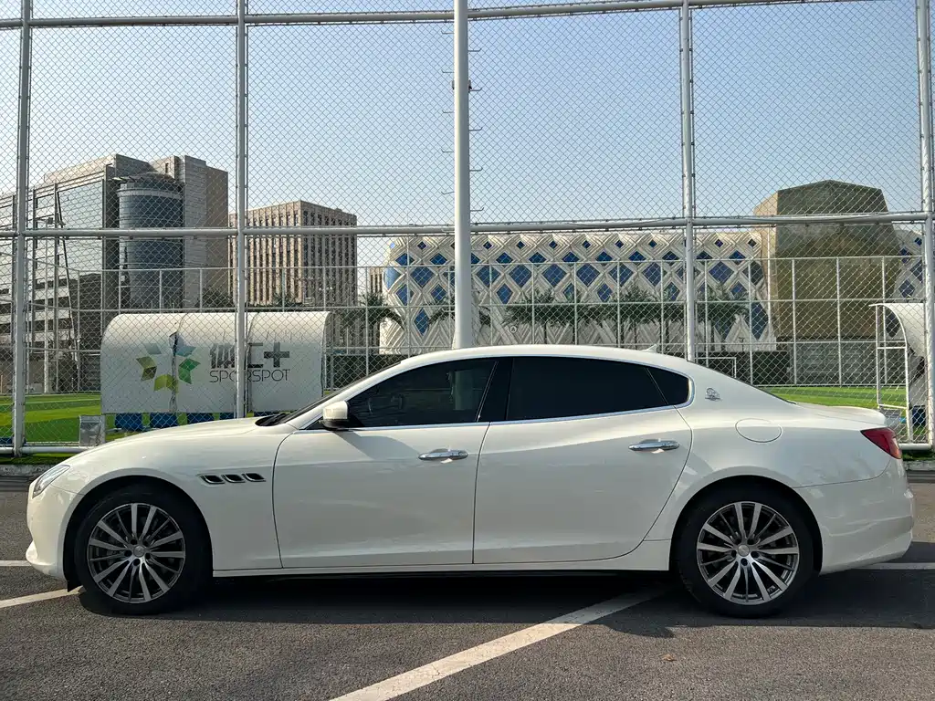 Quattroporte 3.0 T Standard