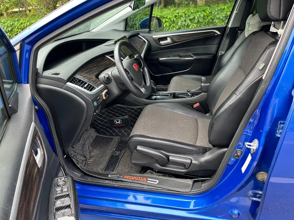 Jade 1.8 L Auto Comfort 5-seat