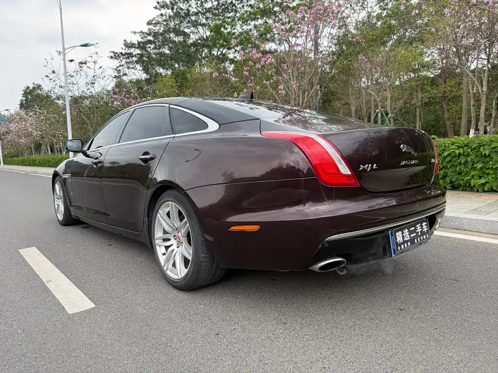 Jaguar XJ XJL 3.0 SC 2 WD Graceful Business