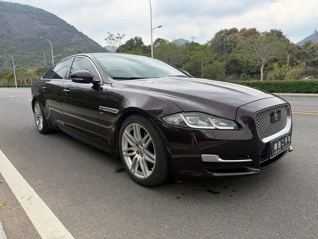 Jaguar XJ XJL 3.0 SC 2 WD Graceful Business
