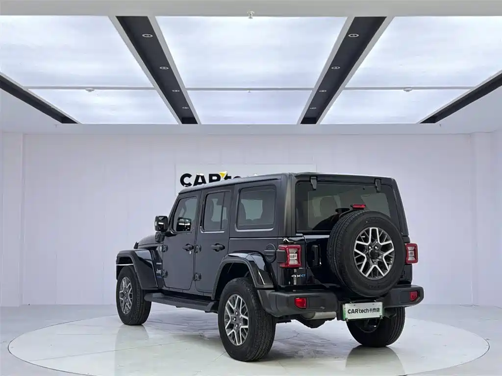 Wrangler NEV 4-door 2.0 T 4 xe Sahara