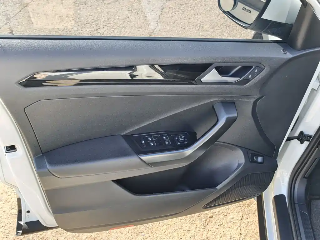 T-ROC 280 TSI DSG 2 WD Comfort Enjoyment PLUS