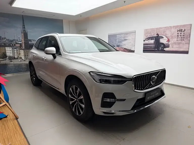 Volvo XC60 B5 4 WD Smart Vision Luxury