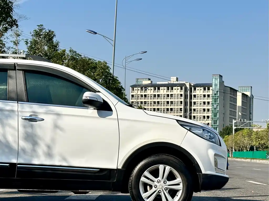 BAIC Huansu S3 1.5 L Luxury CN-IV
