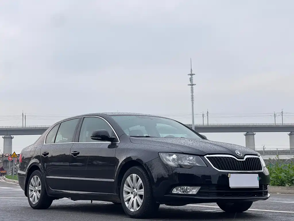 Superb 1.4 TSI DSG Gentleman