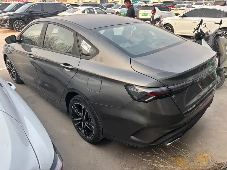 Geely Binrui Binrui COOL 1.5 T DCT Champion