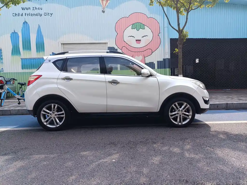Changan CS35 1.6 L Manual Luxury CN-V