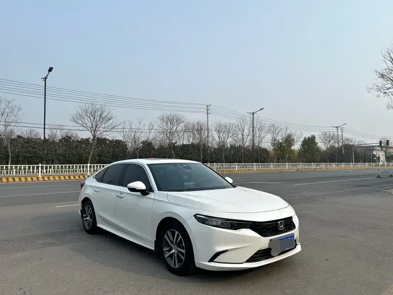 Honda Integra 240 TURBO CVT Leading