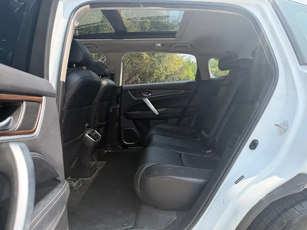 Avancier 240 TURBO 2 WD Luxury