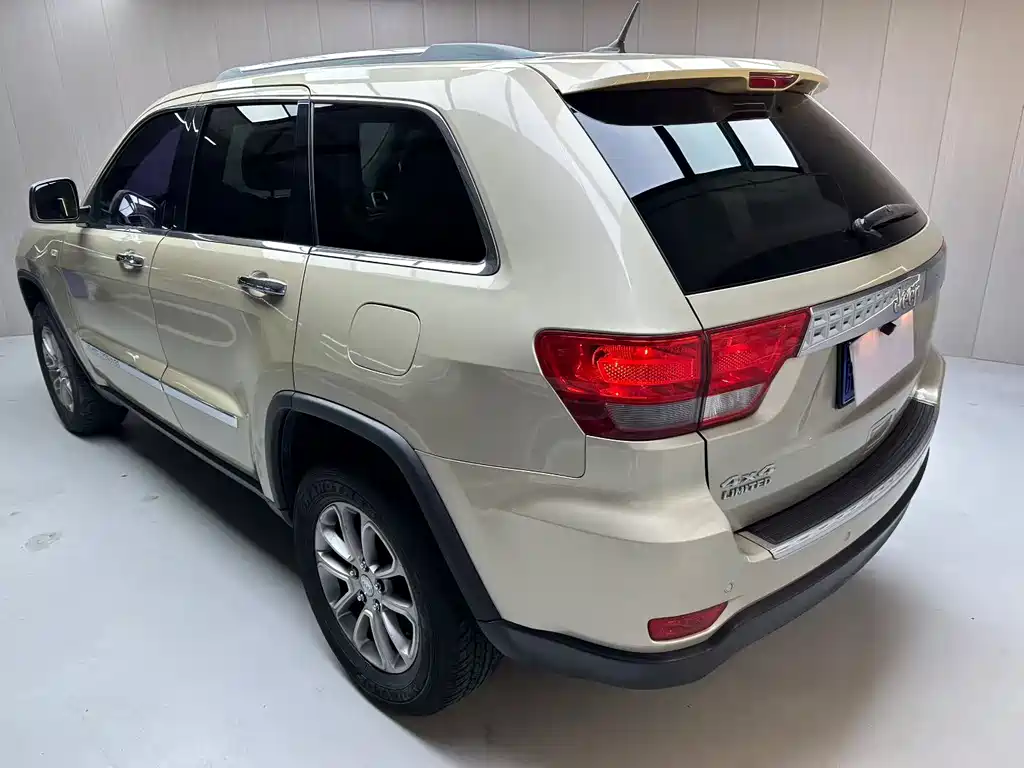 Grand Cherokee (Import) 3.6 L Luxury