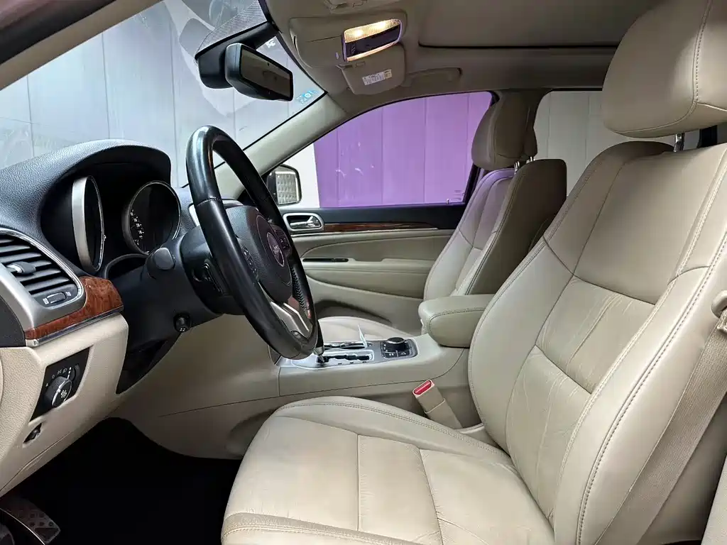 Grand Cherokee (Import) 3.6 L Luxury