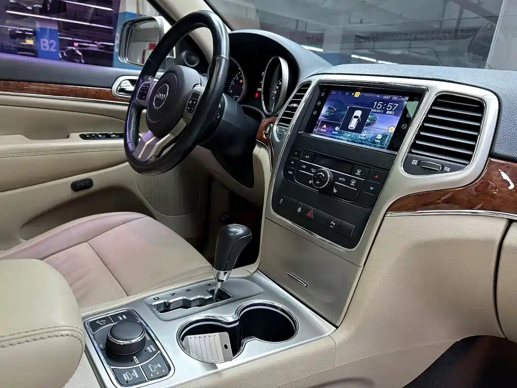 Grand Cherokee (Import) 3.6 L Luxury