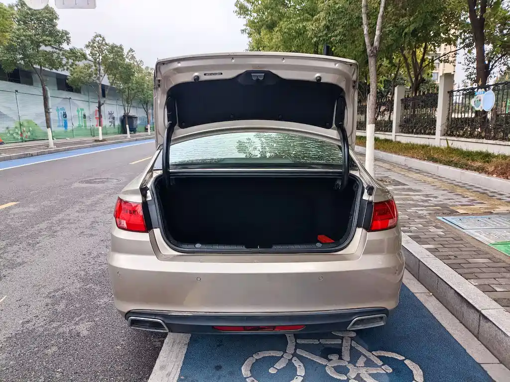 Emgrand GL 1.3 T Manual Elite