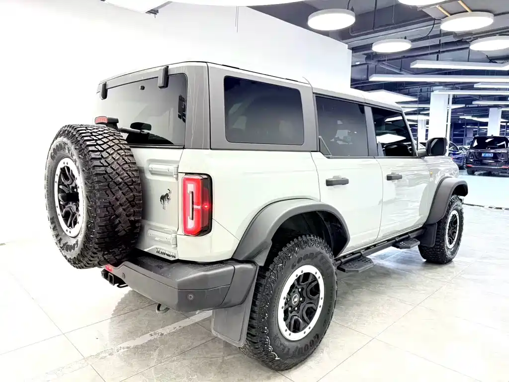 Ford Bronco 2.3 T Badlands