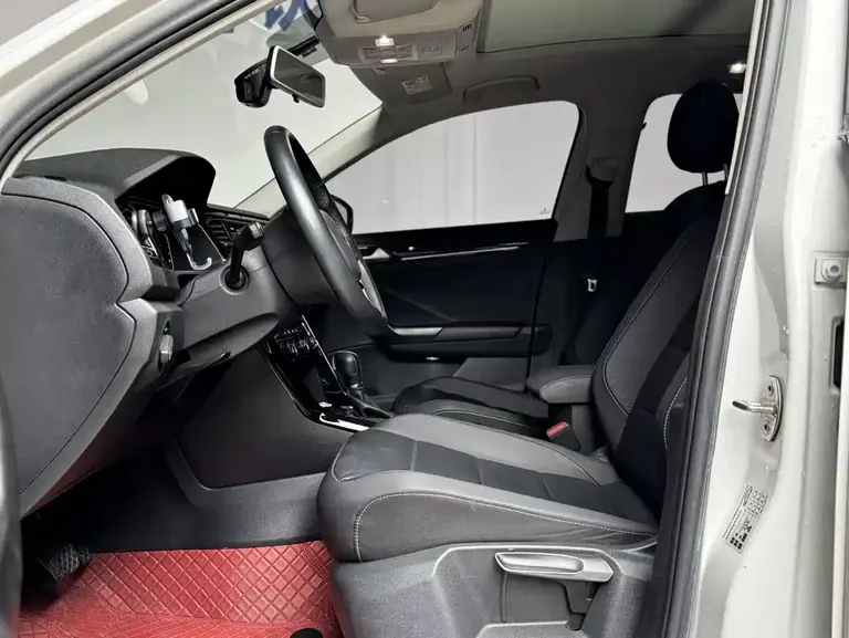 Volkswagen T-ROC 280 TSI DSG 2 WD Comfort Connected
