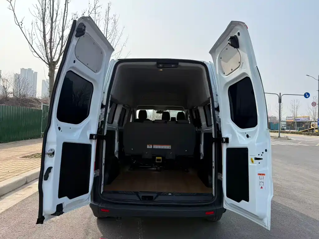 Transit 2.0 T Diesel Multi-purpose Commercial MWB Mid Roof CN-V