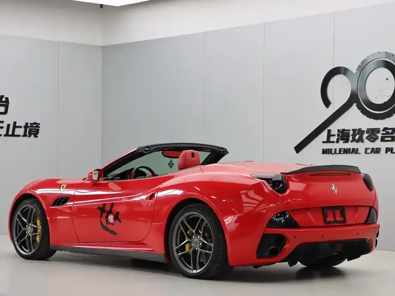 Ferrari California T 4.3 L Standard