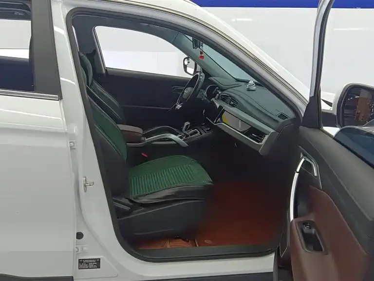 Geely Boyue 1.8 TD DCT Smart Grace