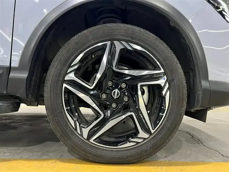 Nissan Qashqai Honor 2.0 L CVT XV+ Leading