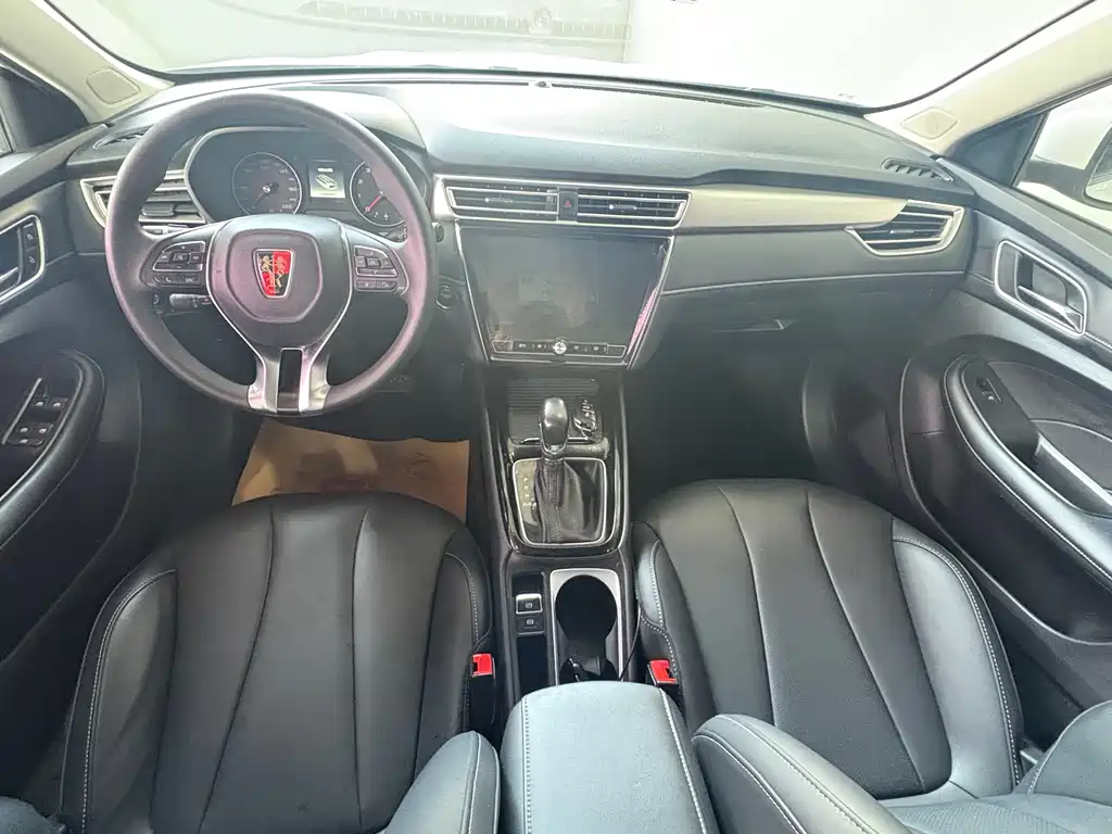 Roewe i5 1.5 L Auto 4 G Connected Leading Luxury Flagship