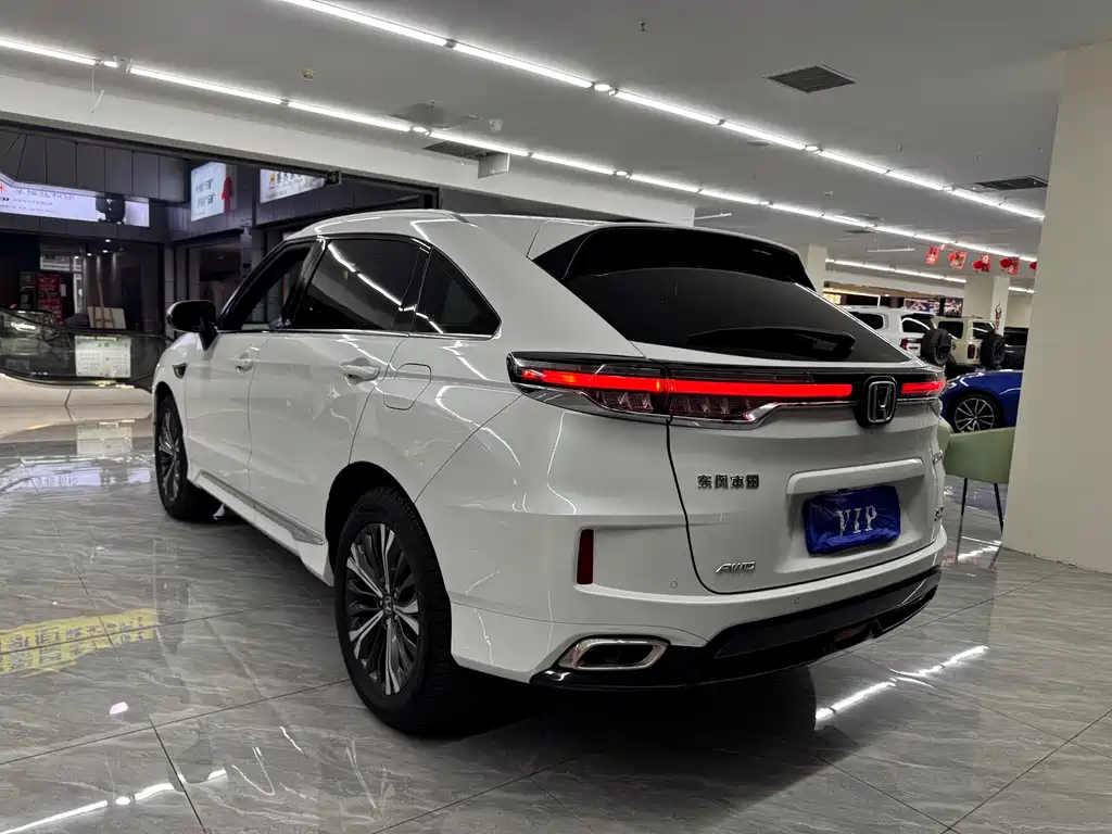 Honda UR-V 370 TURBO 4 WD Premium