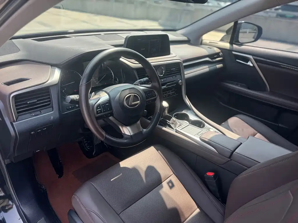 Lexus RX Facelift 300 2 WD Comfort