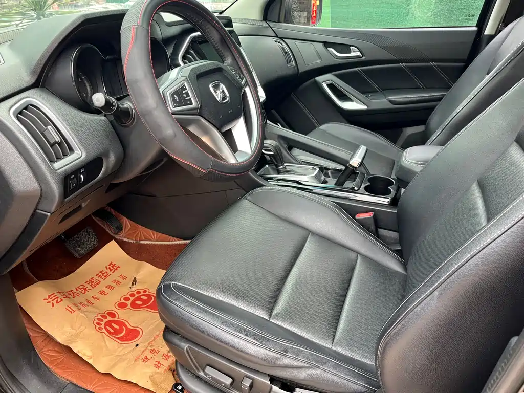 Yusheng S350 2.4 T Auto 2 WD Diesel Luxury Sunroof7-seat