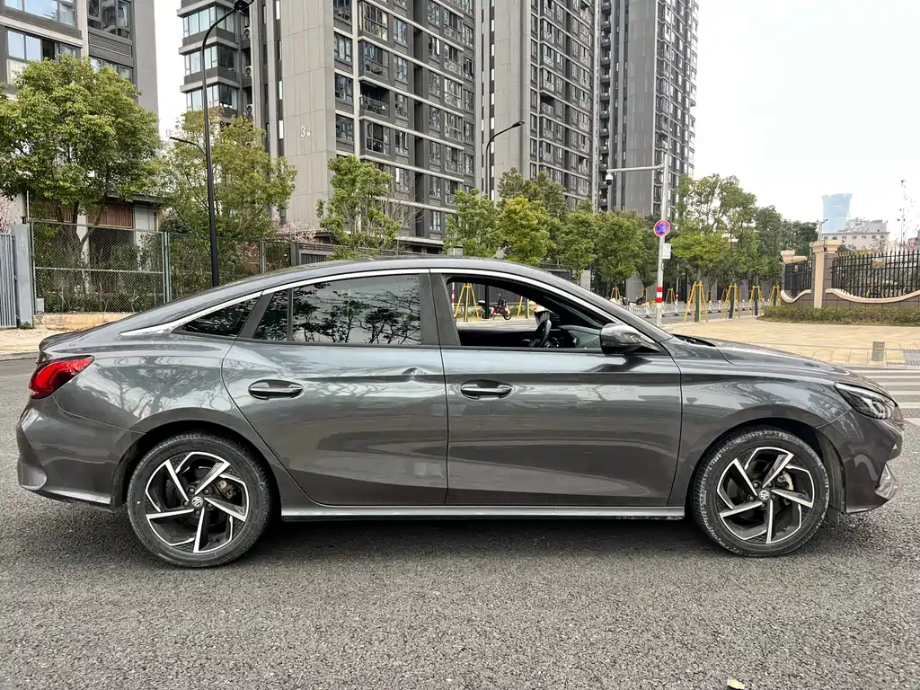 MG5 300 TGI DCT Youth Luxury Grand Enjoyment