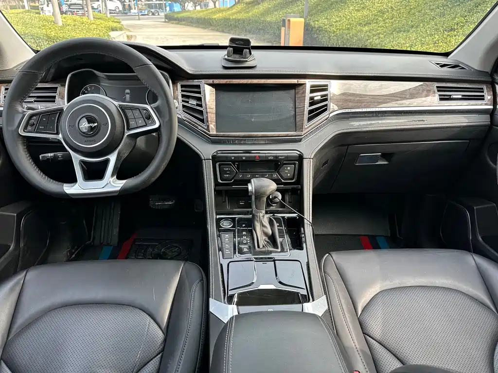 Damai X7 1.8 T DCT Distinguished