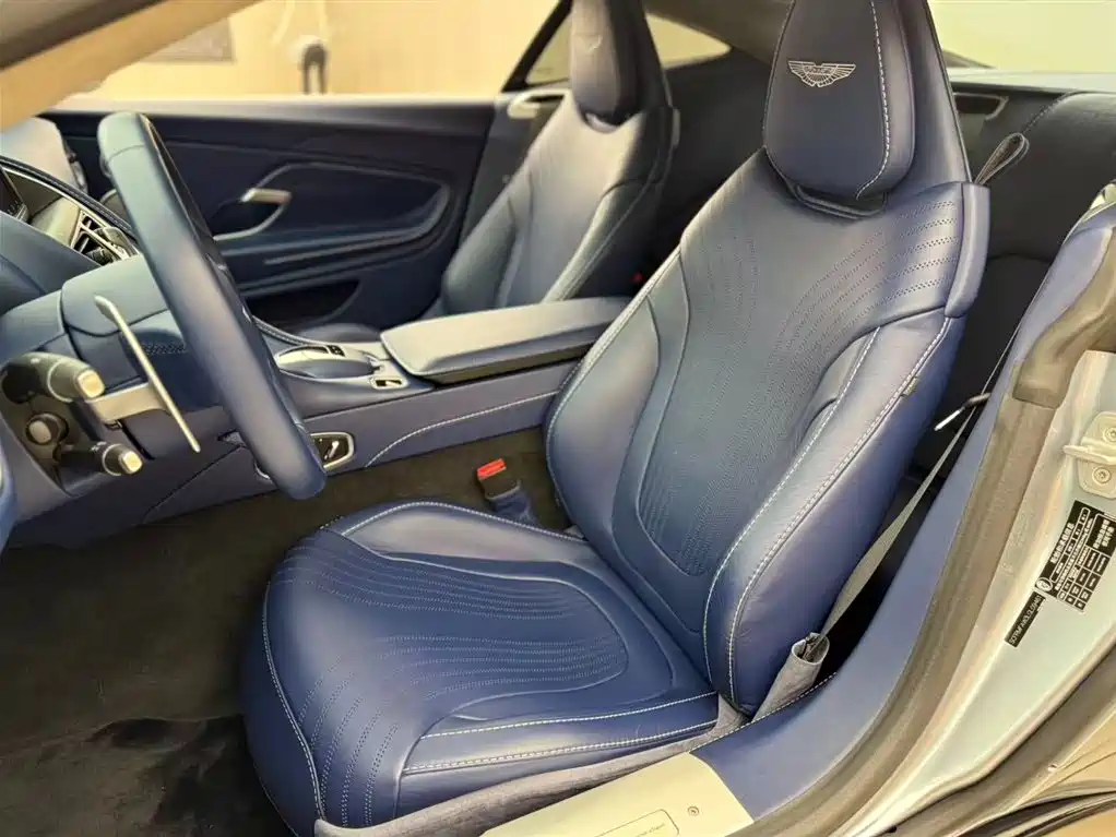 Aston Martin DB11 4.0 T V8 Coupe