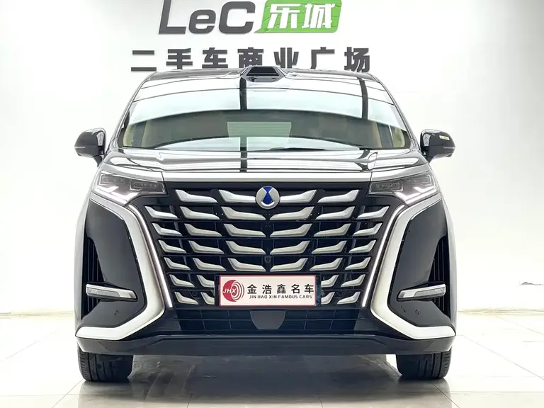 Denza D9 DM-i Smart Drive 1020 4 WD Flagship
