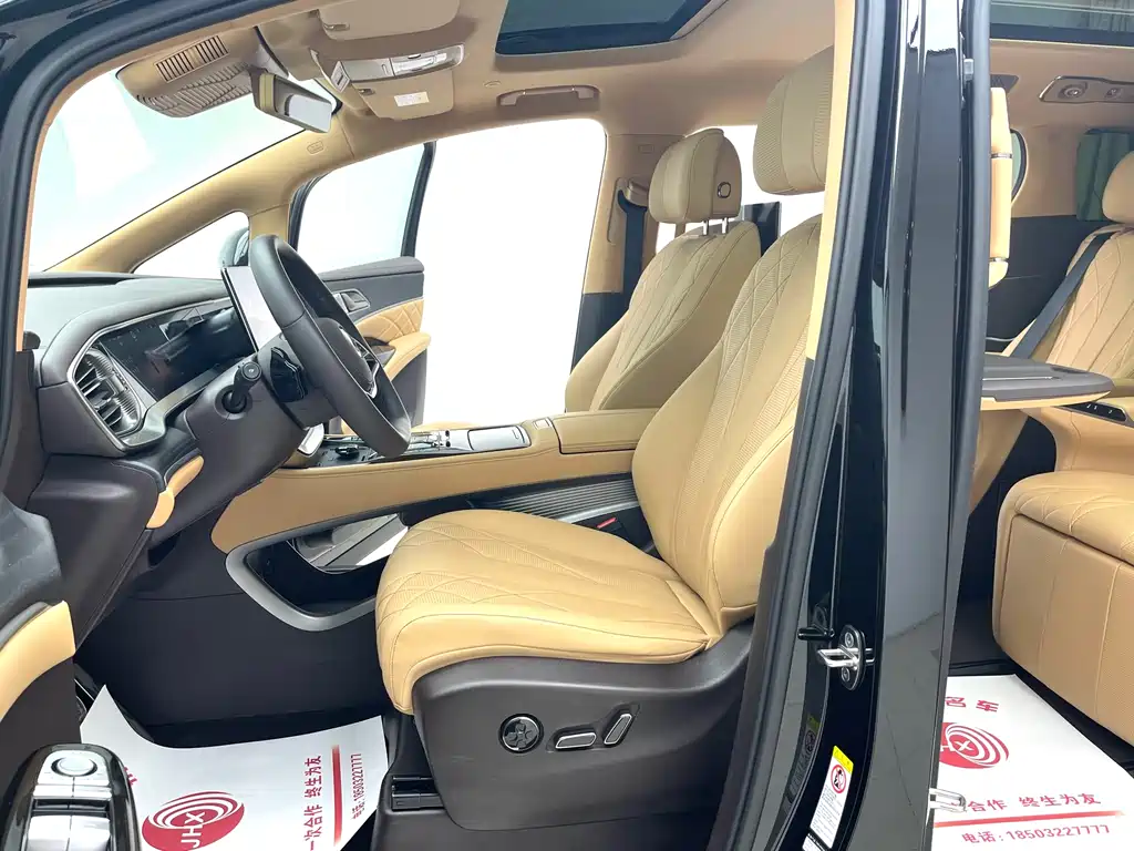 Denza D9 DM-i Smart Drive 1020 4 WD Flagship