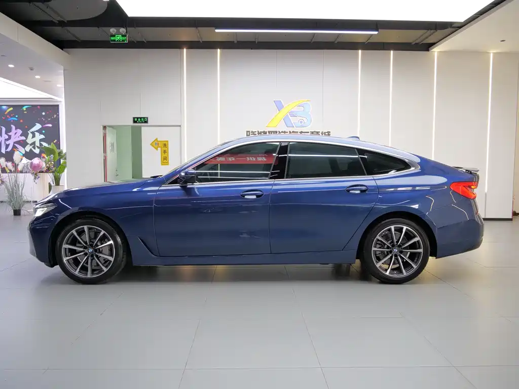 BMW 6 Series GT 630 i Luxury Design Package