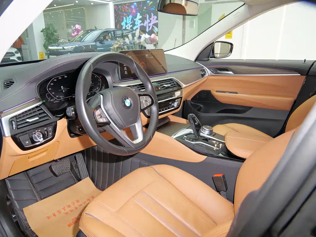 BMW 6 Series GT 630 i Luxury Design Package