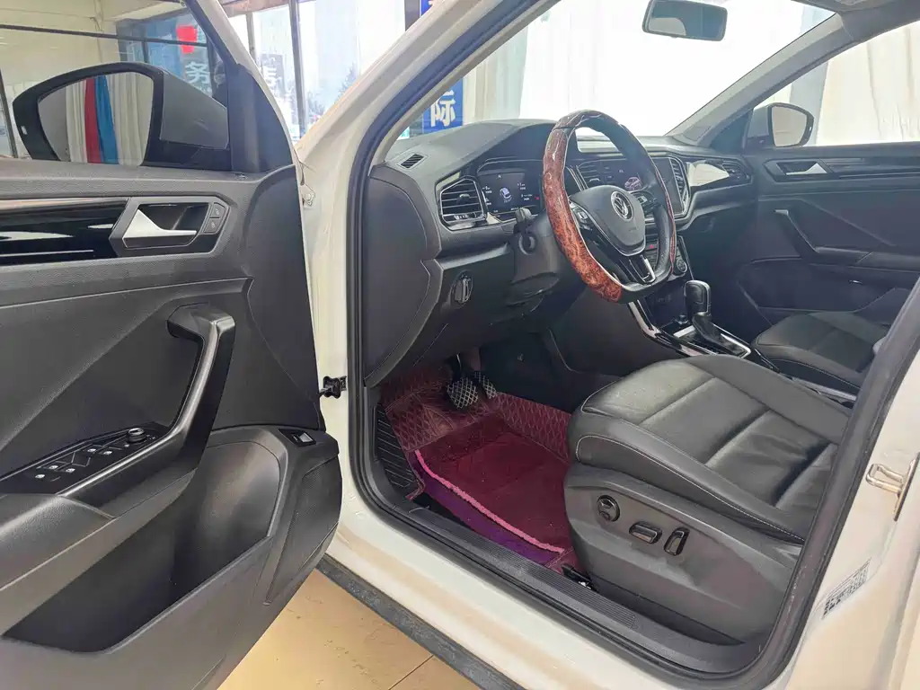 T-ROC 280 TSI DSG 2 WD Comfort Enjoyment Connected
