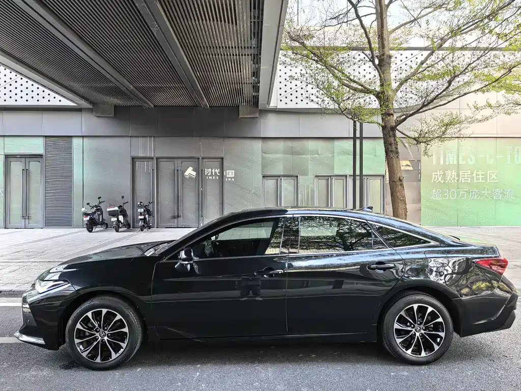 Avalon 2.0 L Select