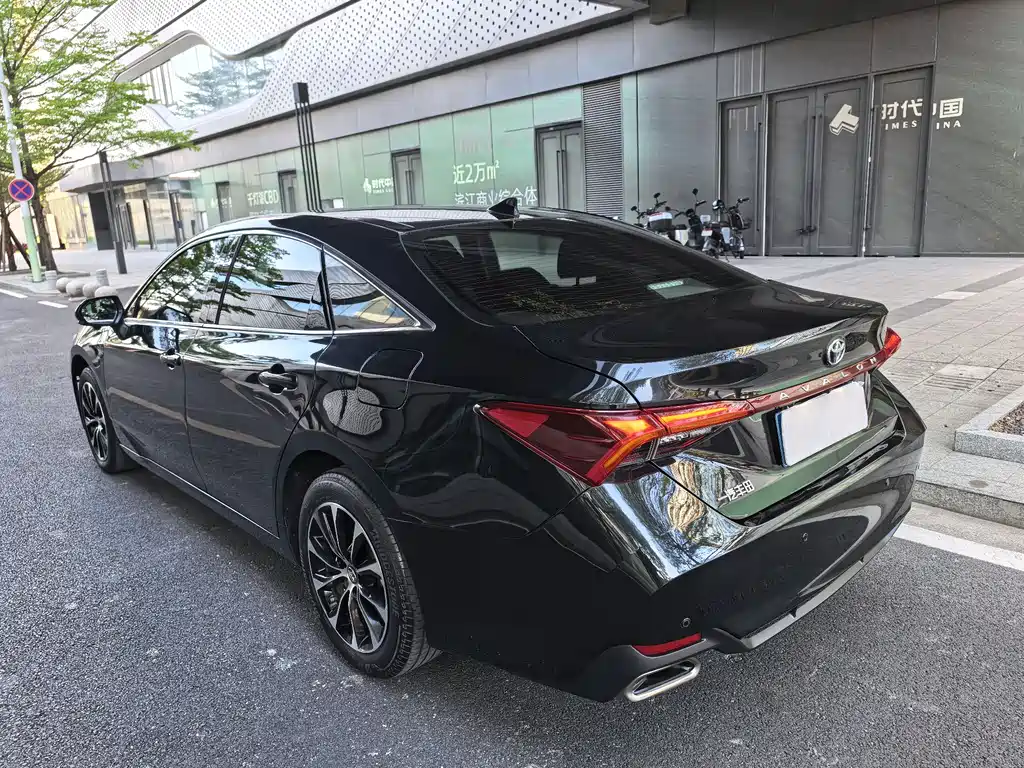 Avalon 2.0 L Select