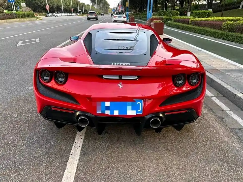 Ferrari F8 Tributo 3.9 T V8