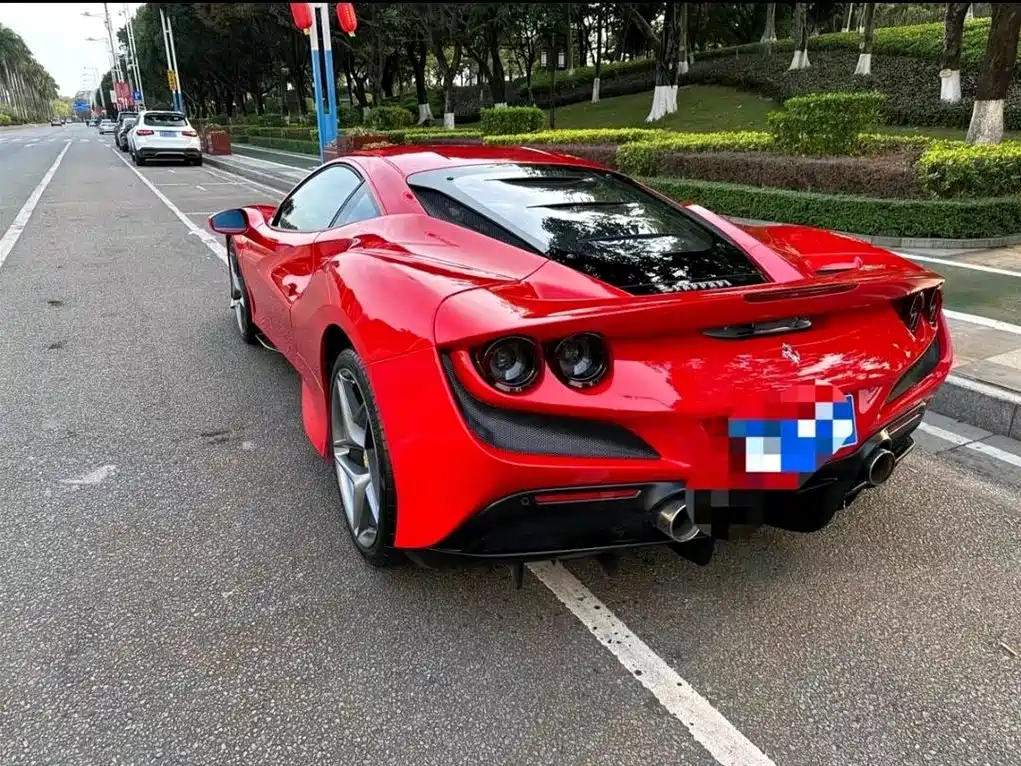 Ferrari F8 Tributo 3.9 T V8