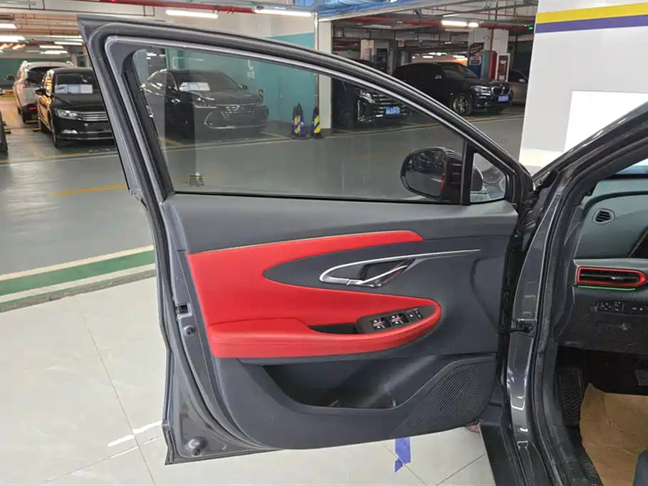Changan UNI-T 1.5 T Flagship