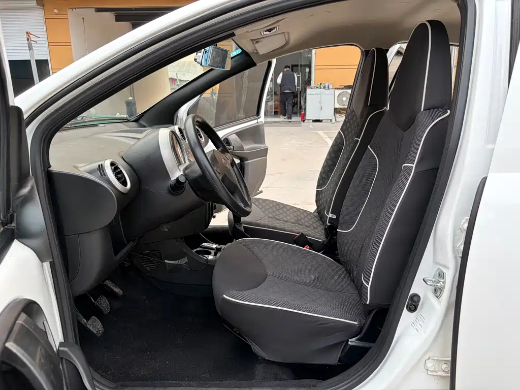BYD F0 1.0 L Xuan Cool