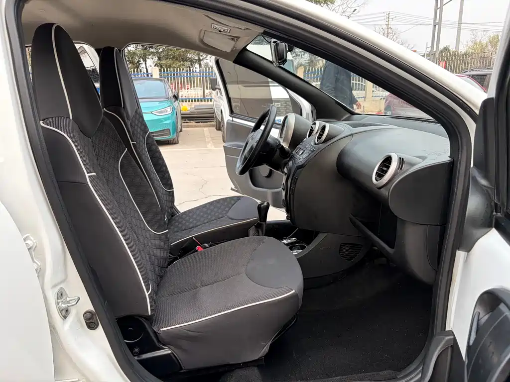 BYD F0 1.0 L Xuan Cool