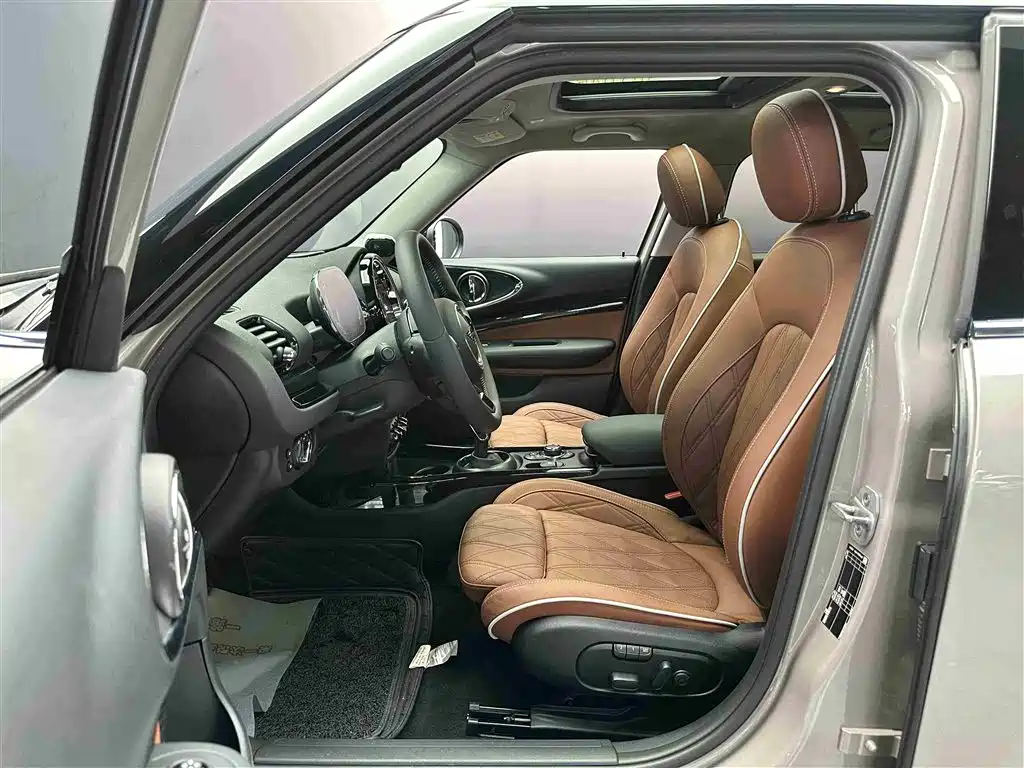 MINI CLUBMAN Facelift 1.5 T COOPER Connoisseur