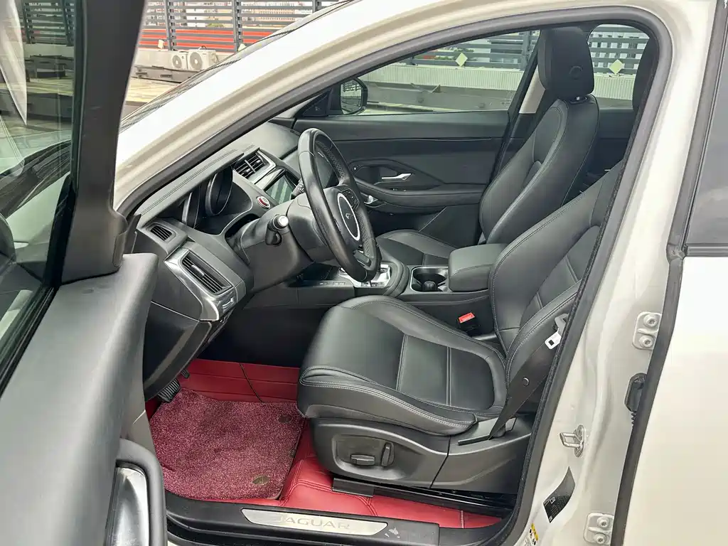 Jaguar E-PACE P200 S CN-V